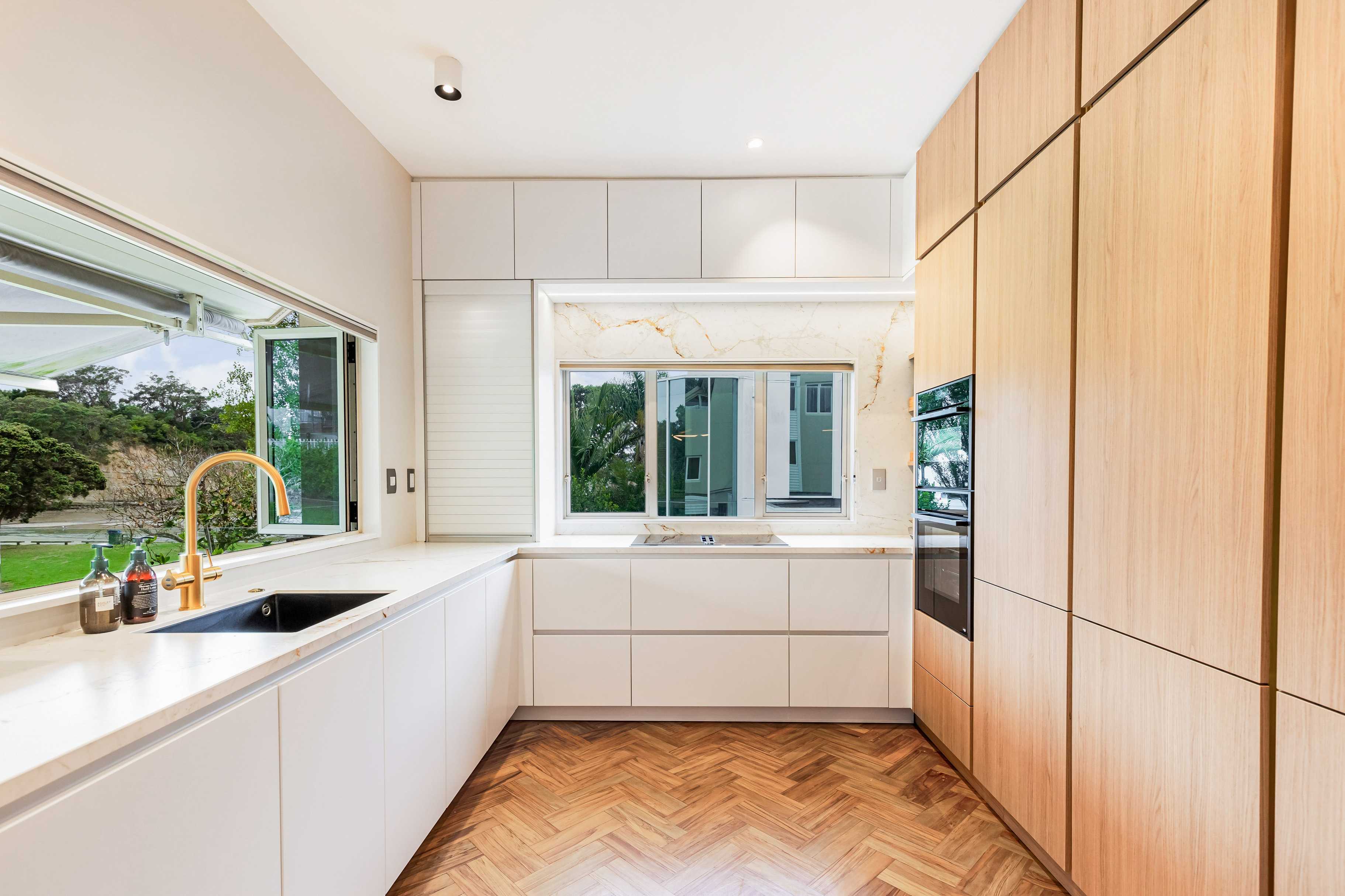 Bayan kitchen detail